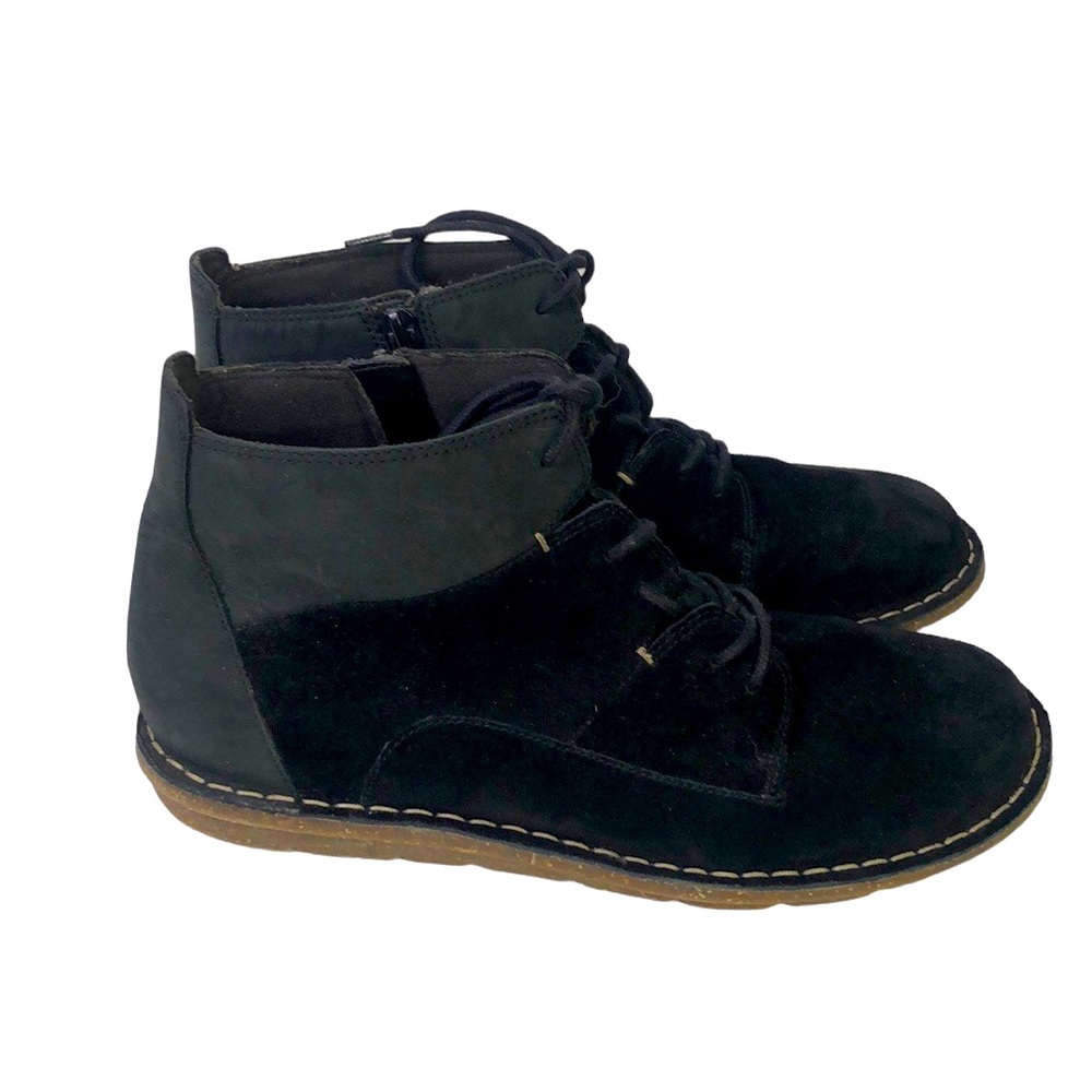 Clarks collection size 8W black suede shoes/ booties with charcoal flats.